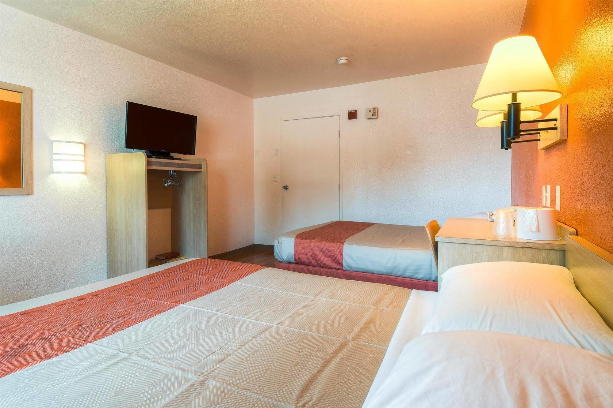Motel 6-El Cajon, Ca - San Diego מראה חיצוני תמונה