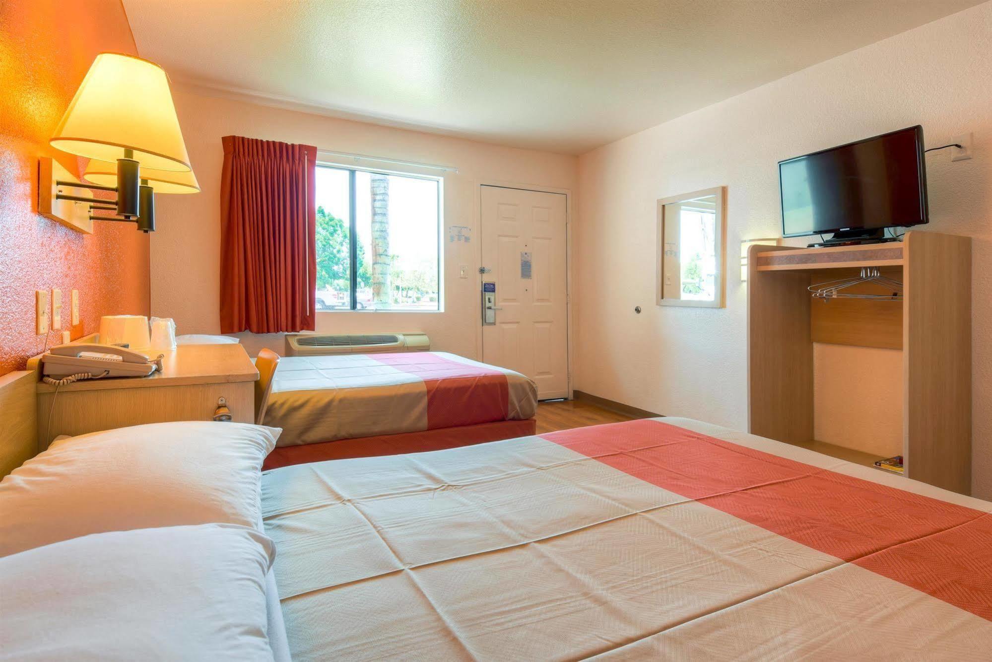 Motel 6-El Cajon, Ca - San Diego מראה חיצוני תמונה