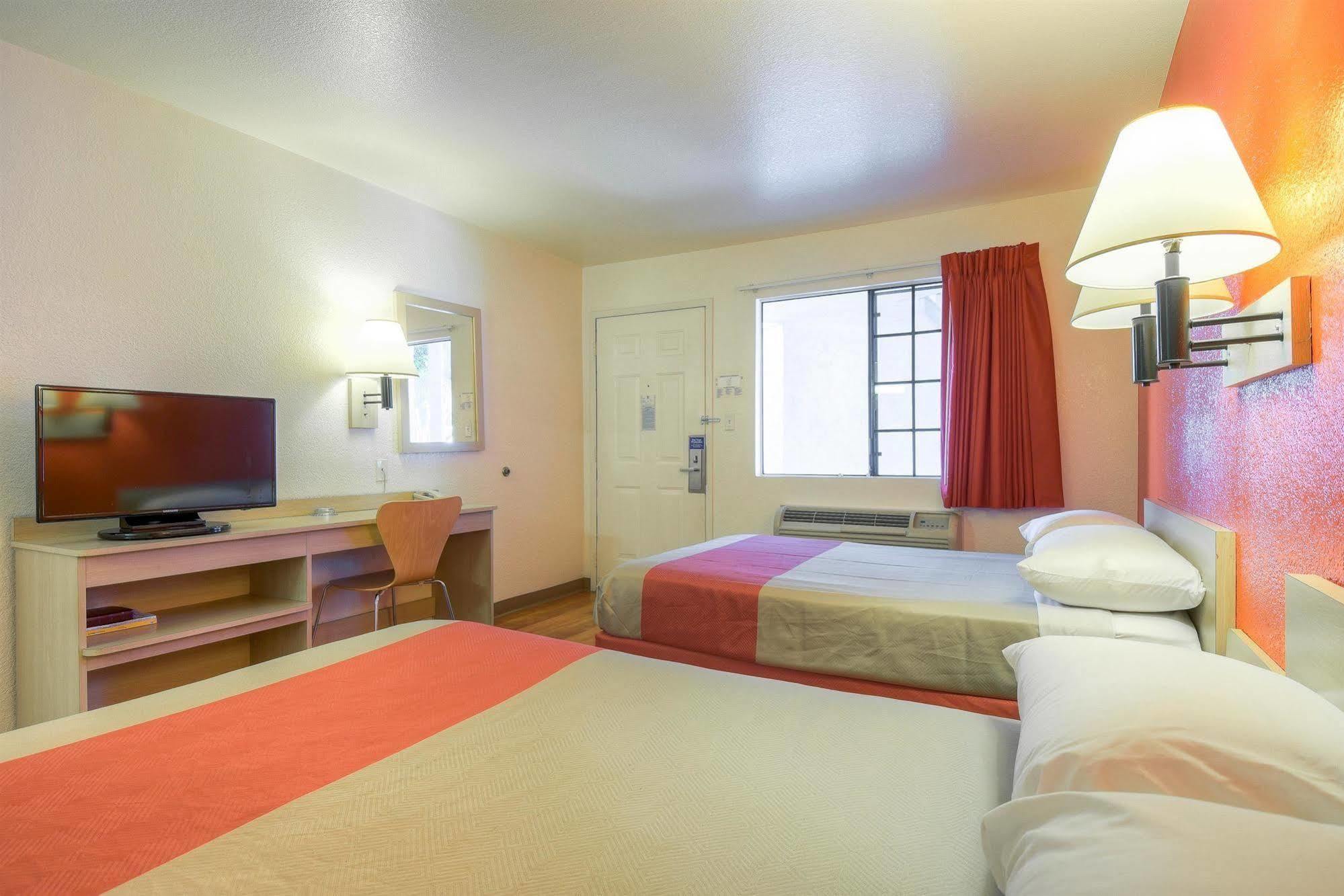 Motel 6-El Cajon, Ca - San Diego מראה חיצוני תמונה